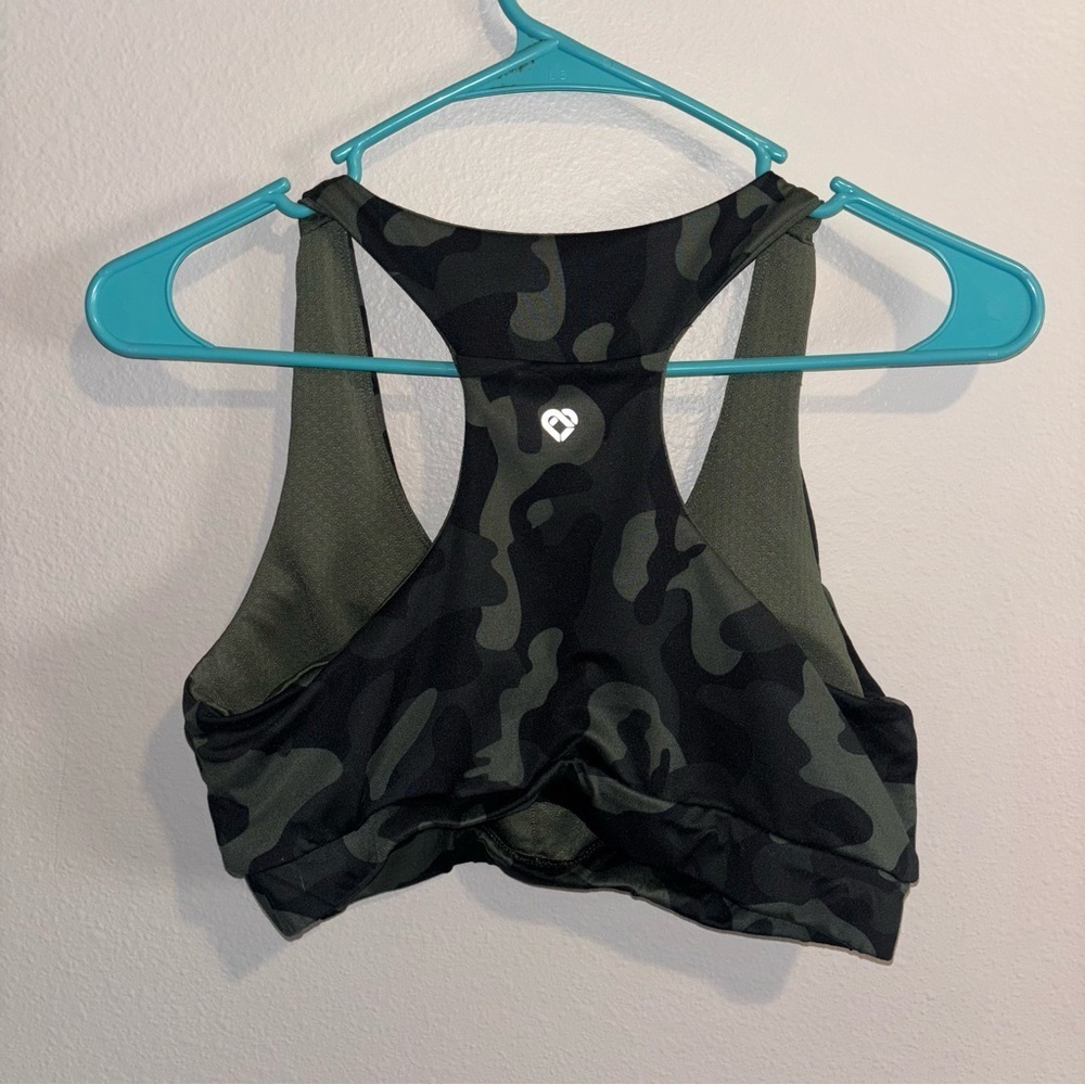 Colosseum Camo Sports Bra/Leggings Set M - Picture 4 of 10